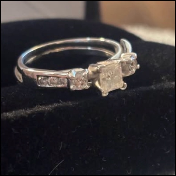 Diamond Princess Cut Natural 1 CTTW Wedding Ring Set - Picture 8 of 10